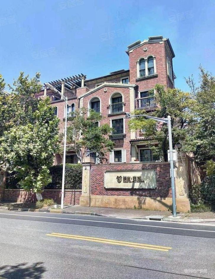 绿宝馥庭5室2厅5卫230.63㎡南2800万