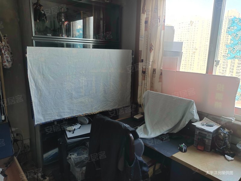 马当路地铁旁,中层两房,业主急卖,看房直接找我,祥安公寓二手房,825万