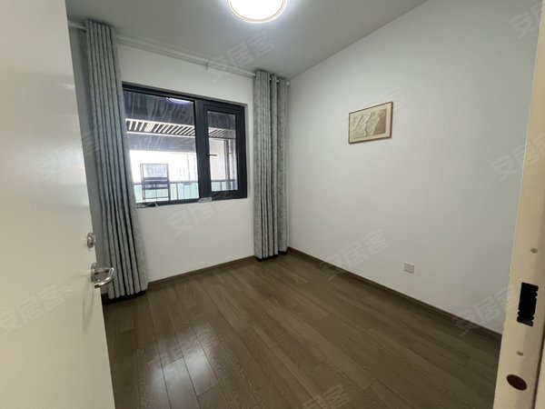 金华永康东城柳岸晓风溪心高品质小区！柳岸晓风三室一厅！家具齐全拎包入住出租房源真实图片