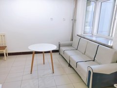 保定莲池河北小学紧邻三中 十三中 四通商场 简装修 全家电 拎包入住可看房出租房源真实图片