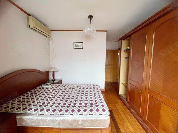 老西门租房,实拍图片,9号线小南门地铁口,步行100米,电梯全南房间