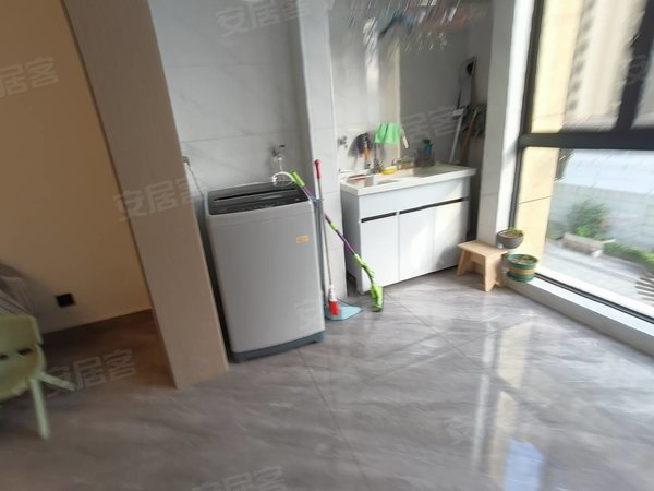 金华东阳横店国耀财富广场财富广场两室两厅一卫,精装修,拎包入住出租房源真实图片
