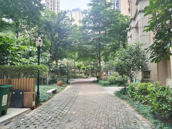 南宁西乡塘相思湖新区中海御湖熙岸中海御湖熙岸岸,两房配套齐全,拎包