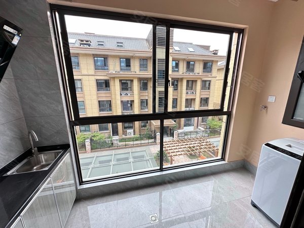 杭州余杭未来科技城长松雅苑未来科技城长松雅苑 5室5厅5卫 25平 精