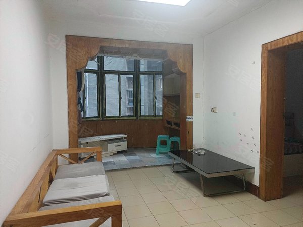 重庆江北观音桥嘉陵三村观音桥步行街旁嘉陵三村正规1房 2楼 随时看房