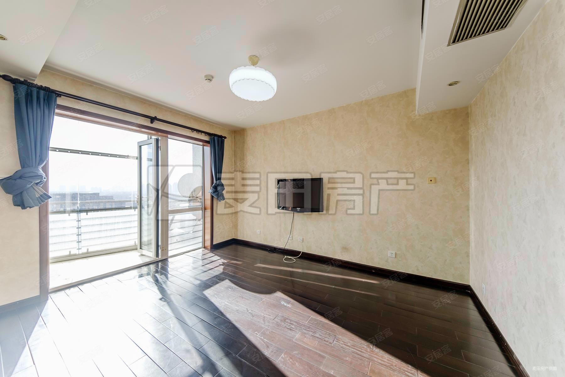 阳光上东2室1厅2卫120.18㎡南868万