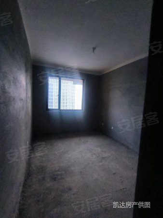 建业十八城3室2厅2卫140㎡南北76万