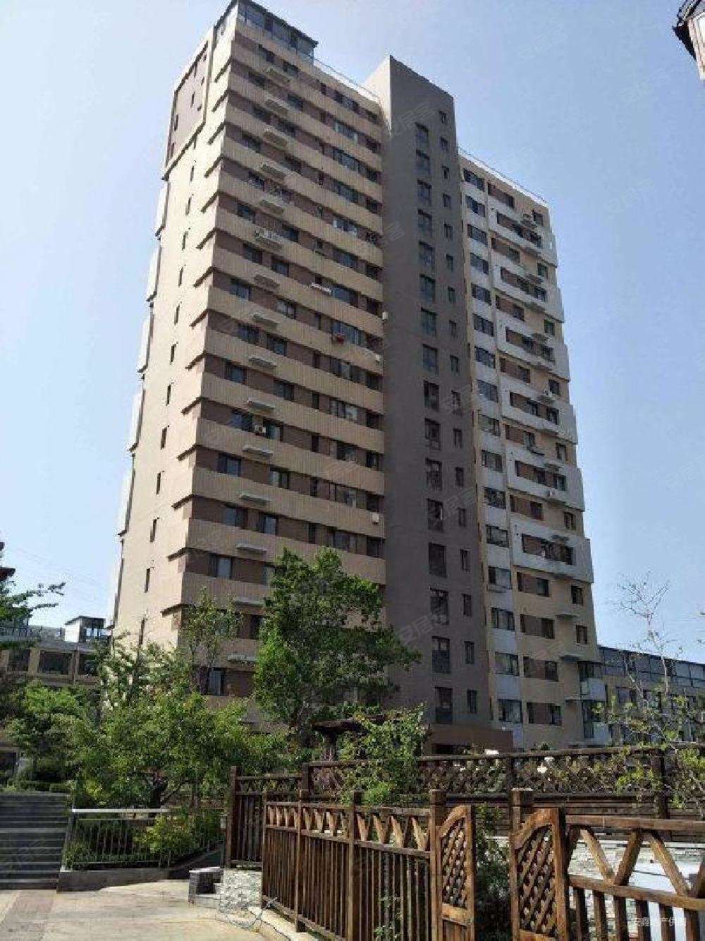 新上大华御庭82平两室新装修拎包住环境好安静