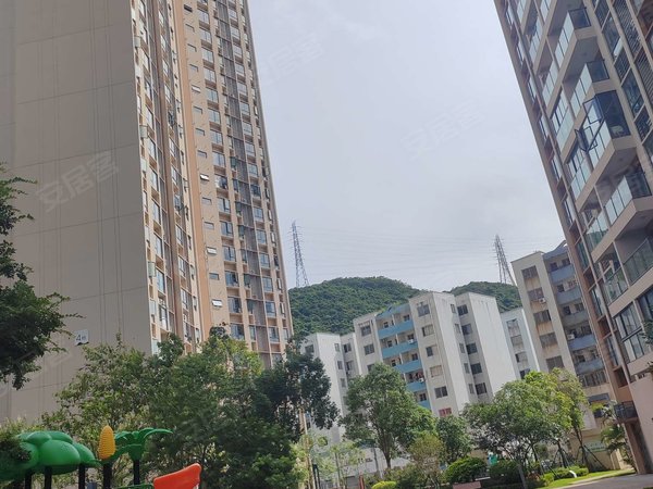 珠海金湾三灶佳兆业悦峰佳兆业悦峰 3室2厅2卫 2000.