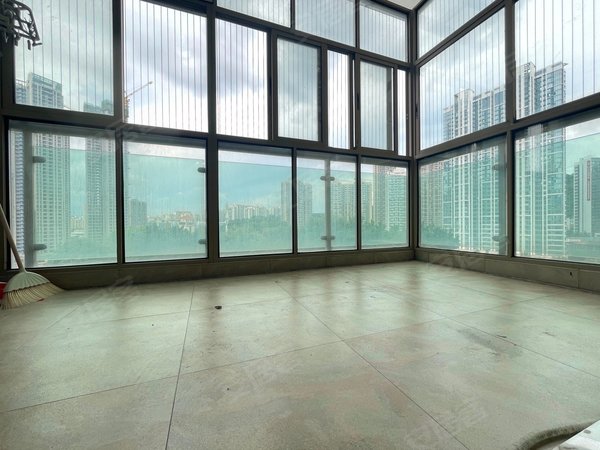 深圳布吉信义信义荔山公馆信义荔山公馆 电梯房 配套齐全 看房方便 有