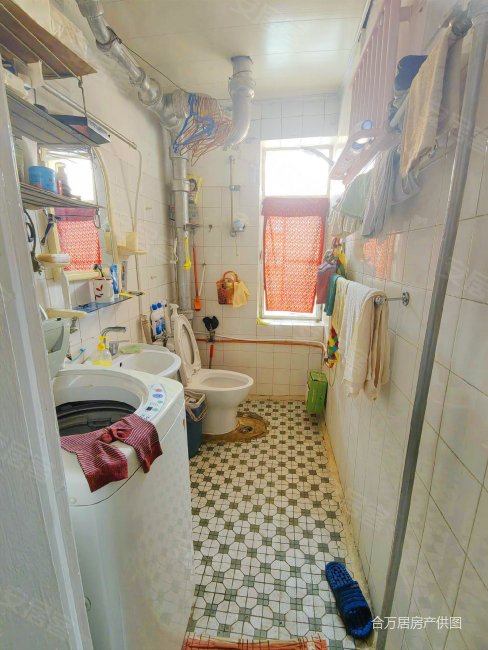 东苑小区 中间楼层 兰炼一小一中 小区院子大 户型好,兰州石化东苑