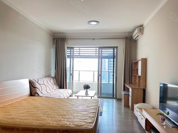 8米大床拱北格力香樟电梯大一房一厅公寓岭秀城出租房源真实图片