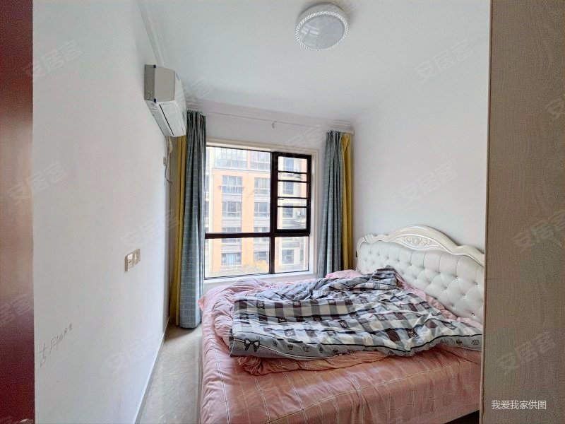 金沙湾 实惠装修电梯洋房, 还有一个车位,看房方便全天阳光,新力