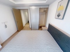 福州晋安岳峰泰禾广场单身公寓一室一厅带榻榻米衣帽间，可做两房出租房源真实图片