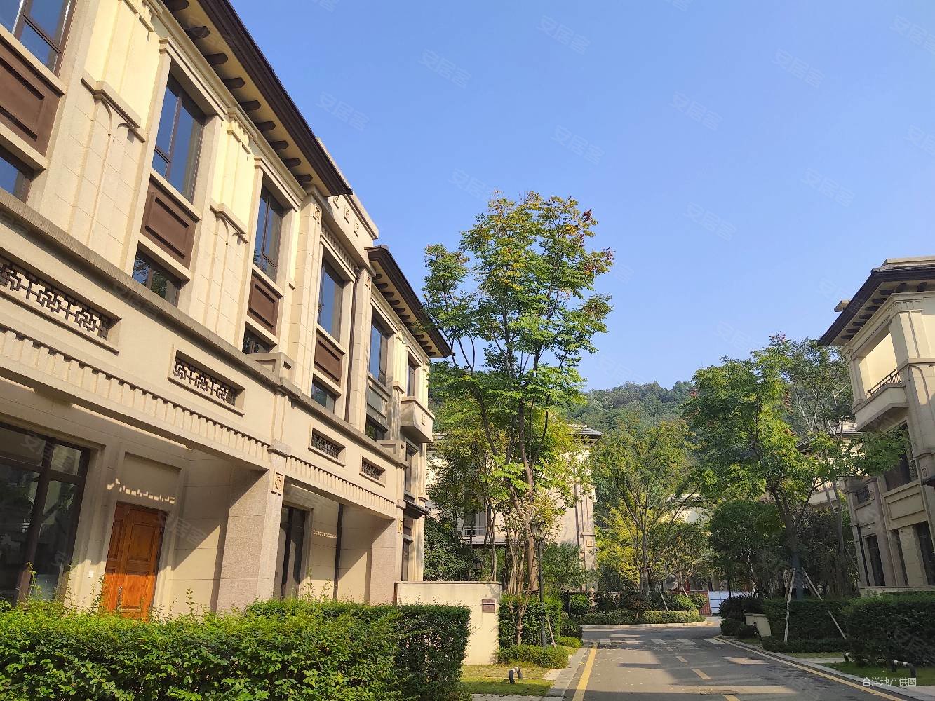 龙湖湘风原著(a3别墅)5室3厅4卫196.61㎡南北700万