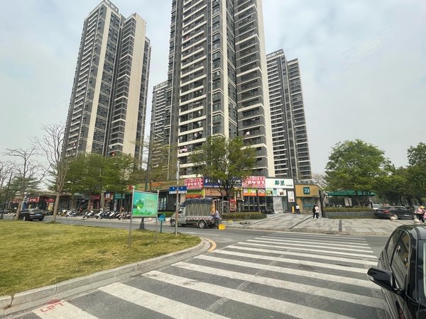 广州南沙榄核保利星海小镇新收到 保利星海小镇南向三房出租家私电器