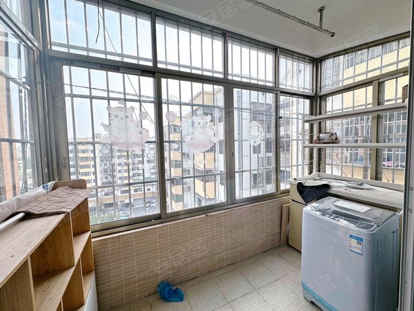 广州黄埔大沙地天虹花园东圃 保养很不错的电梯房 真实 家私电器齐全