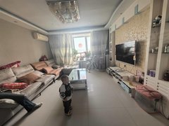 阿拉尔青松路时代城市广场新苑新村  步梯 两室两厅一卫 简单装修 拎包入住 随时看房出租房源真实图片