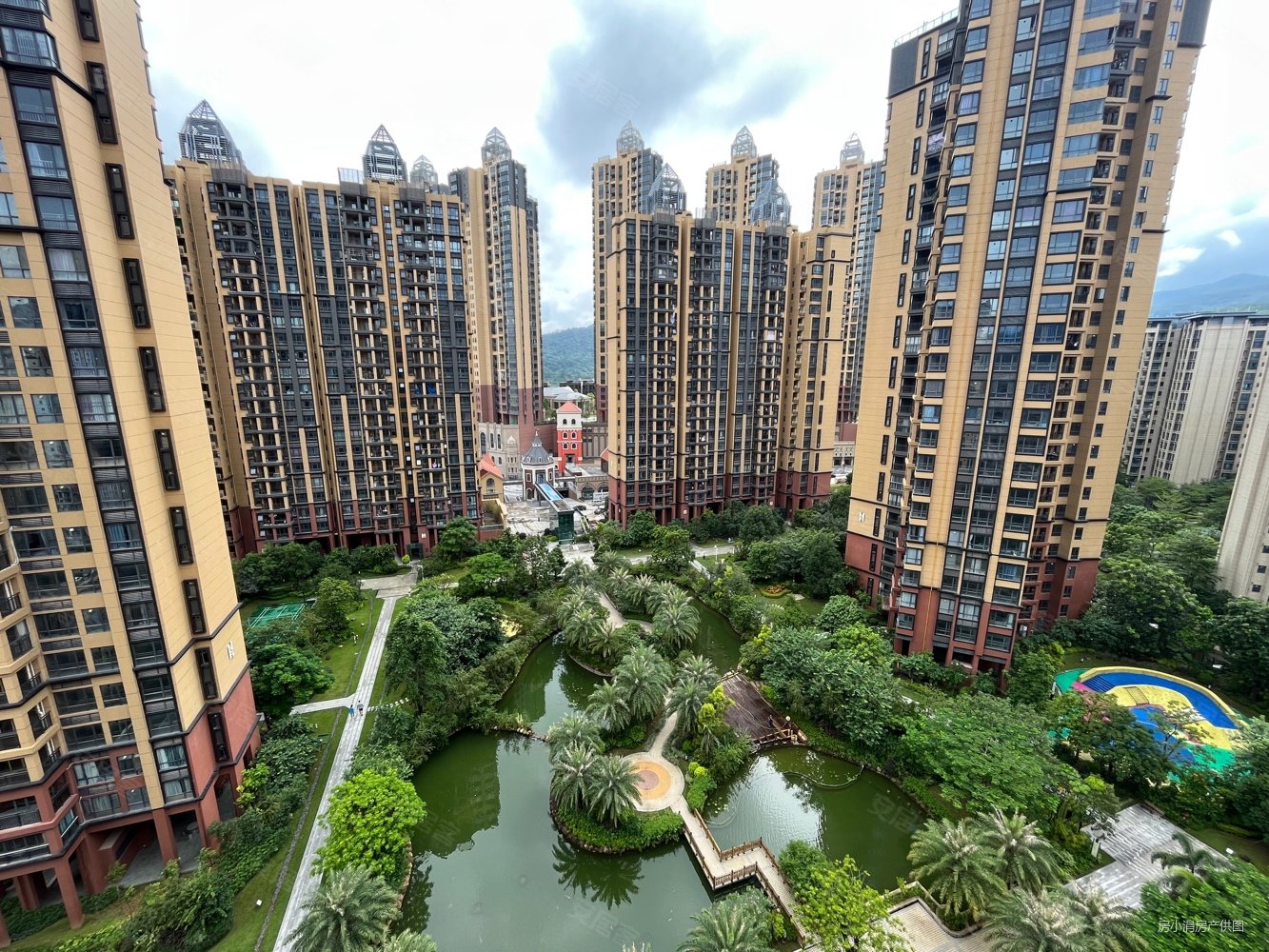 临深坪地楼盘深圳后花园环境好南北通双阳台位置看整个小区