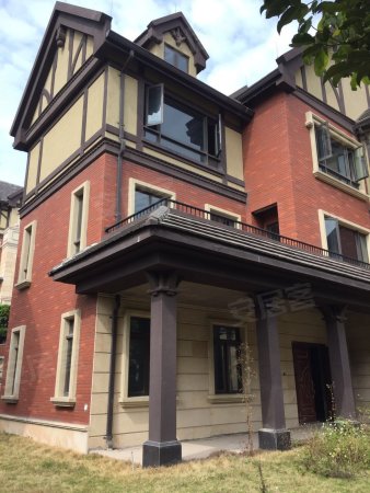 保利紫山三期联排别墅 超大花园 地势高 视野好