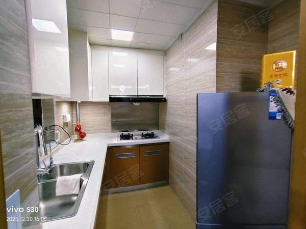 包头九原富力城富力城(D区)新装修 有空调 温馨两居 家具家电齐全拎包入住 干净立整出租房源真实图片