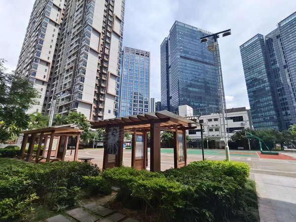 深圳南山大学城崇文花园崇文花园 2室2厅1卫 精装修 电梯房 南北通透