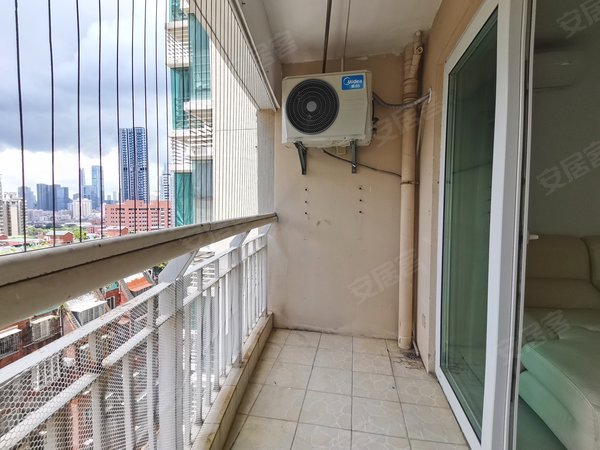 深圳罗湖布心碧岭华庭碧岭华庭 3室2厅2卫  电梯房 98平米出租房源