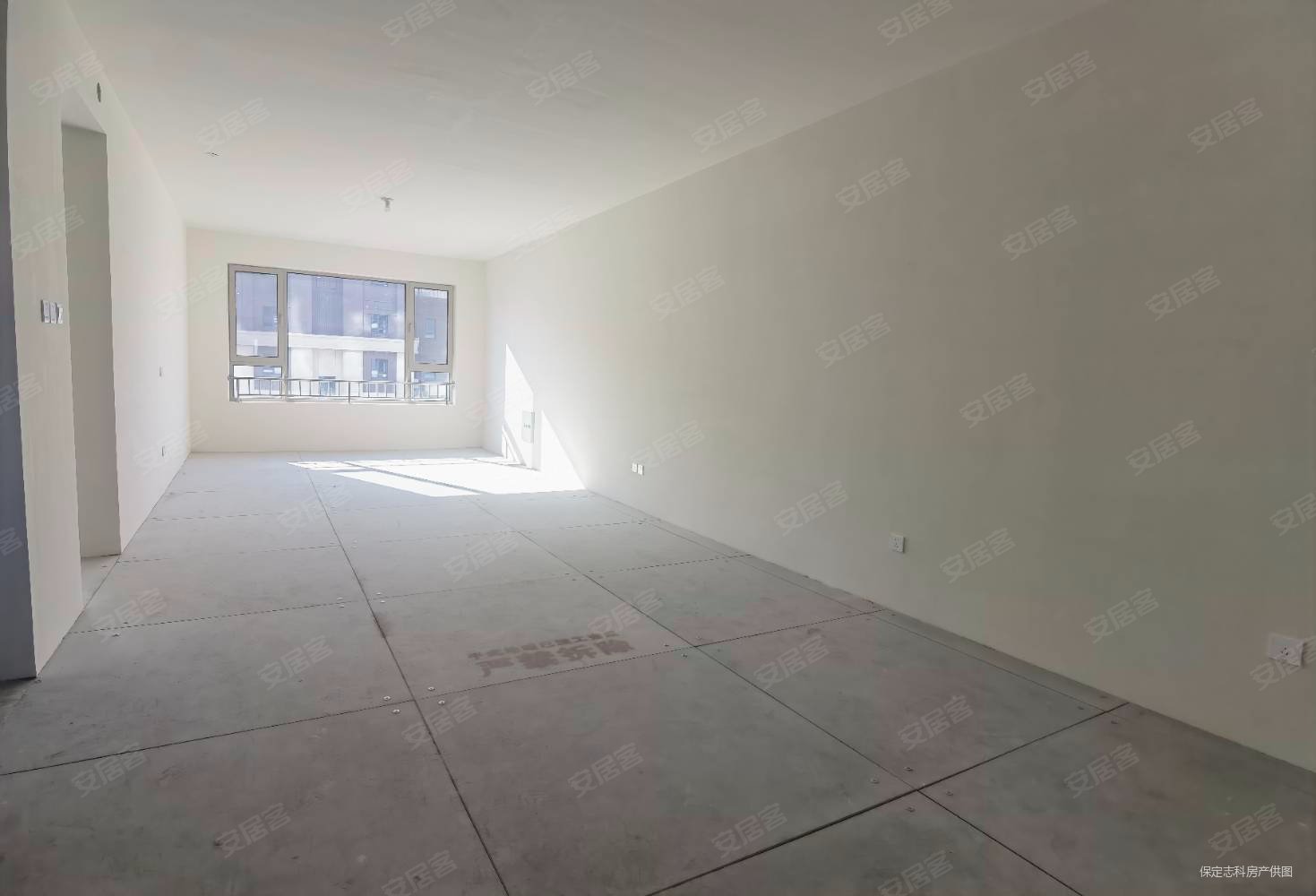 御景风荷3室2厅2卫133.64㎡南北119.8万