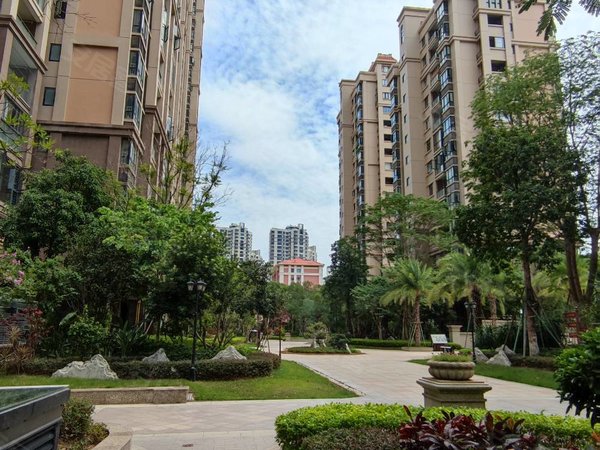 泉州丰泽丰泽街城建水墨兰庭城东万达旁水墨兰庭精装四房看江景出租