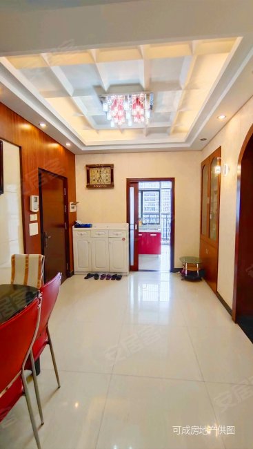 大润发商圈 福泰华庭 豪装送全屋家私家电 交通便利 电梯房