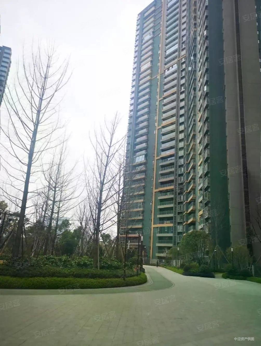 仅130w新鸿基悦城交通便捷近地铁配套齐全