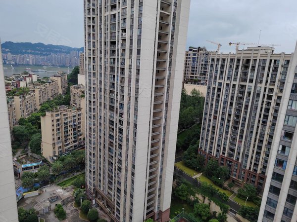 重庆万州江南新区江城一品(二期)长江之星cbd,精装两房出租,出行方便