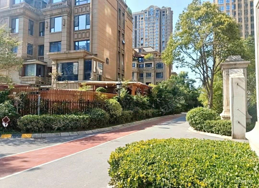 西安房产网>西安二手房>未央二手房>辛家庙二手房>绿地香树花城>