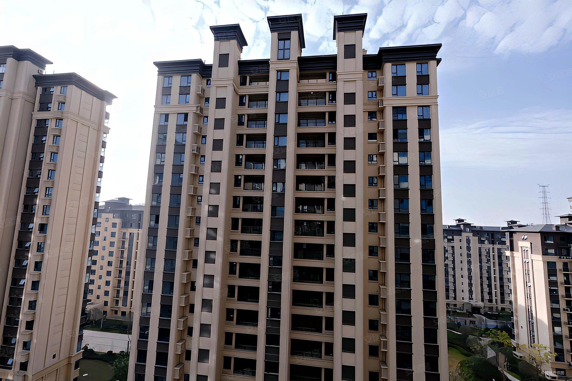 荣盛书香府邸公园里