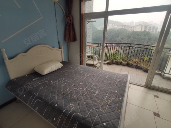 【多图】碧泉花园,花卉园租房,可月付 花卉园轻轨 出门小吃街 家具