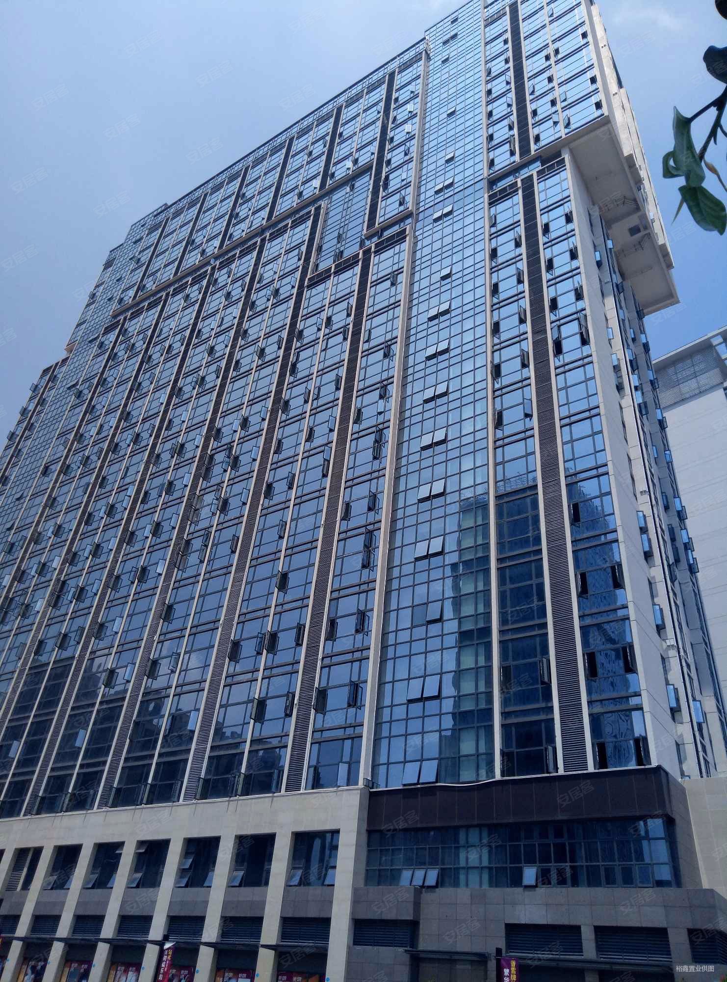 锐丰中心2室2厅1卫53.86㎡东101万