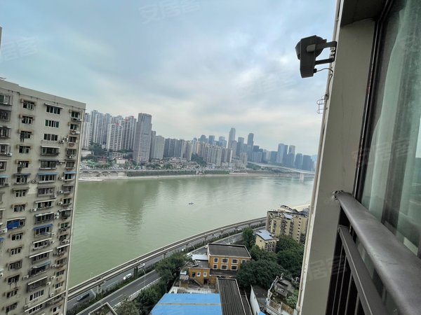 重庆渝中大溪沟溪江悦渝中区 大溪沟轻轨站 精装一室 视野好 拎包入住