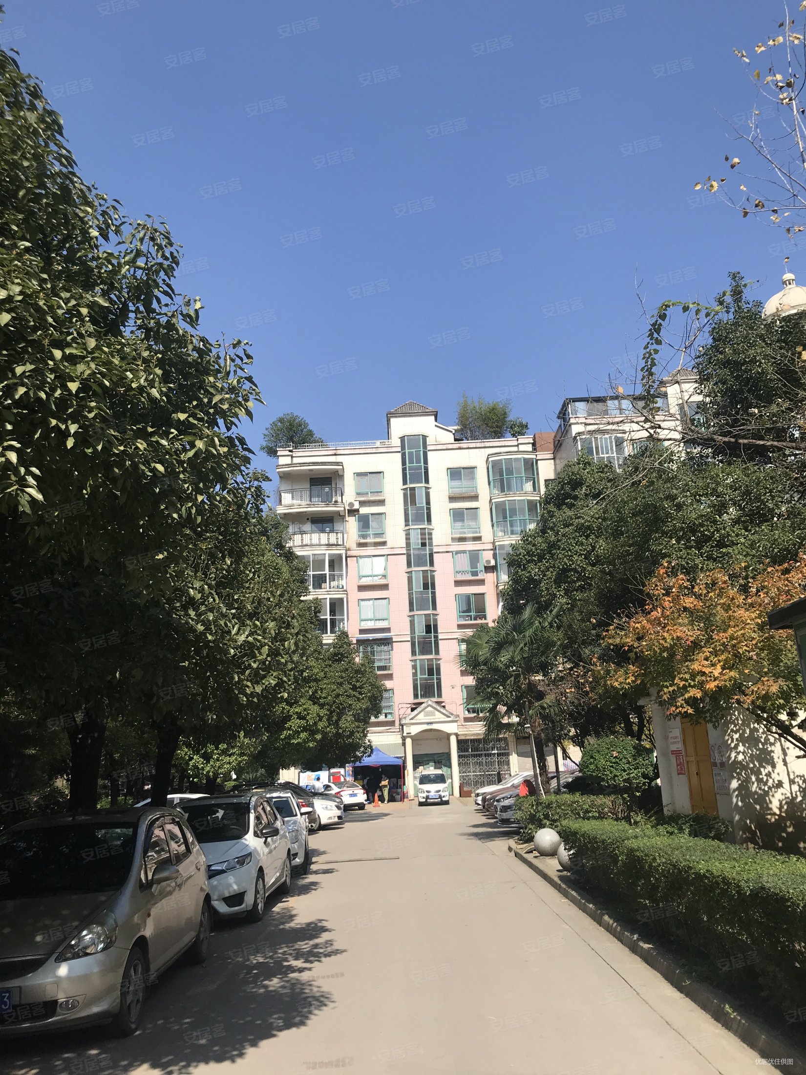 贵阳二手房 小河经开区二手房 小河转盘二手房 香江花园