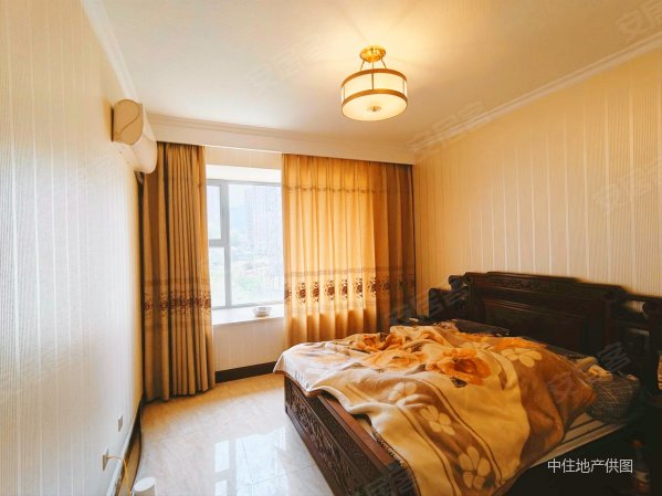 汉峪海风精装四室 有两个车位 精装未住