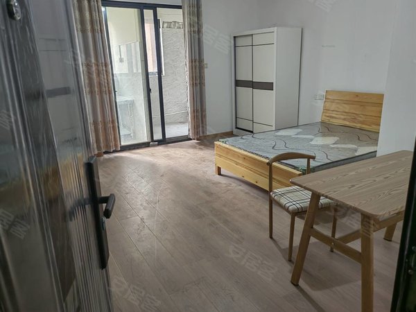 绍兴越城市区环内柏丽湾袍江柏丽湾小区,有大小单间出租,500元至700元