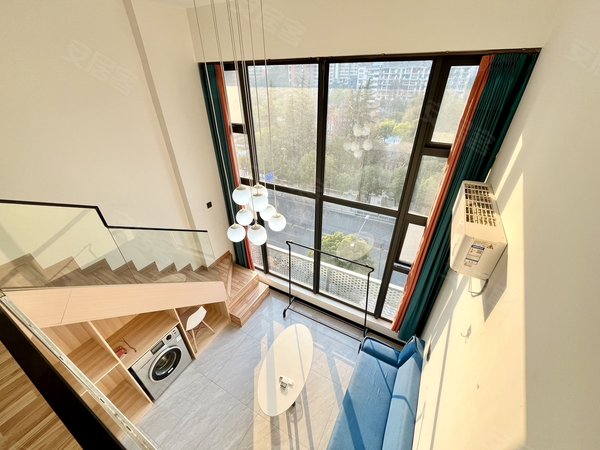 宜昌东山创业中心城市之光水悦城!城市之光!真实出租非虚假!复式loft领包入住出租房源真实图片