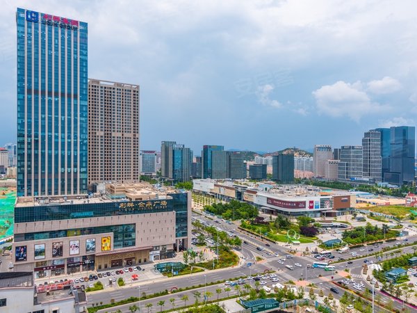 青岛崂山浮山前世纪大厦石老人海水浴场 蔚蓝海岸 精装套四 随时看房