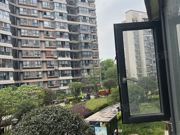 成都青羊万家湾温馨家园(青羊区)4号线中坝蔡桥地铁口精装修电梯套一