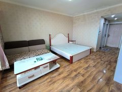 银川金凤森林公园中间楼层 采光视野好 暖气 家具家电齐全 看房方便出租房源真实图片