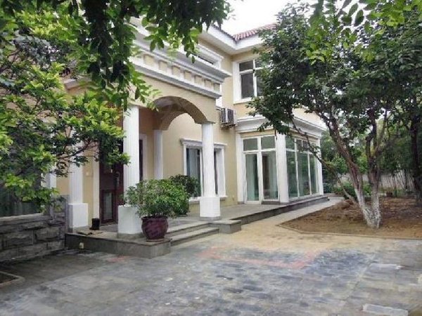 北京朝阳来广营泉发花园泉发花园,别墅出租,自住装修,家具齐全!