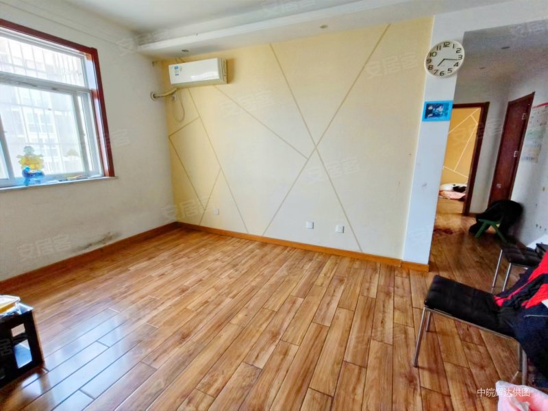 荣城花园北苑交通便捷产权清晰南北通透小三居临地铁