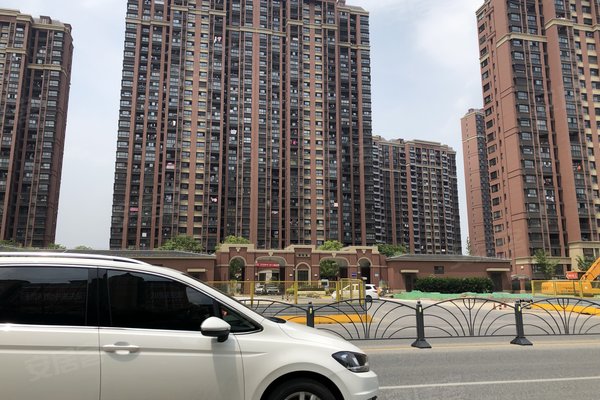 绿地21城繁华里