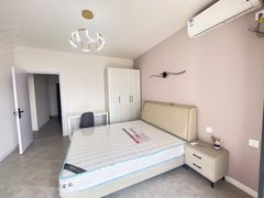 郑州郑东新区新东站片英地金台府邸 商业中心 骨科医院旁 免押金 可短租 无杂费！出租房源真实图片