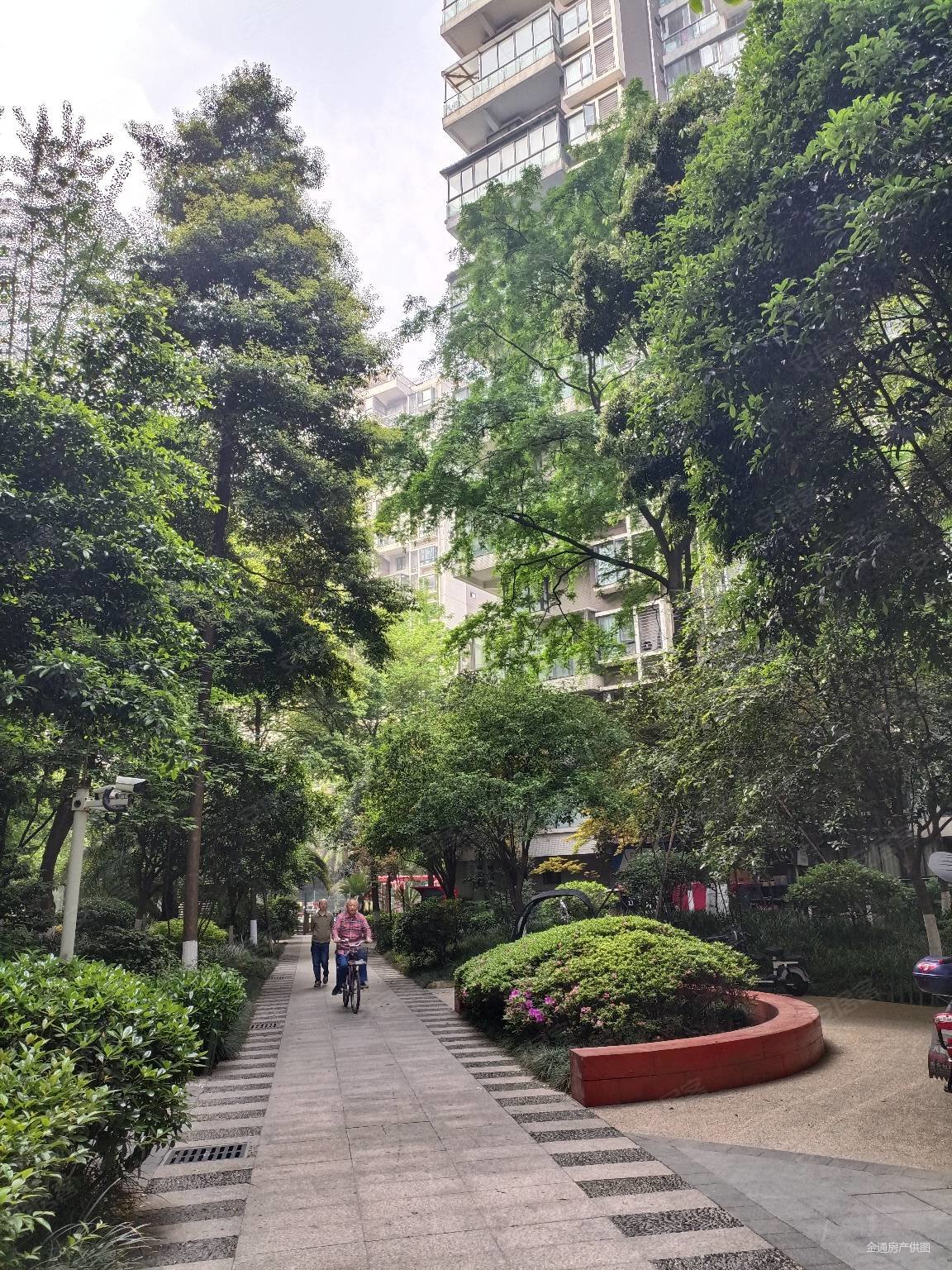 城东二环临地铁17号线瀚林花园套三双卫户型好住家安静急售