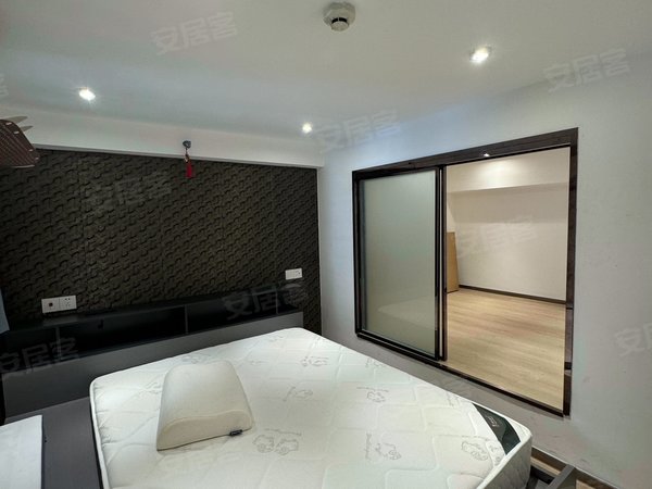 【多图】逸合中心,芳村租房,复式看江景 可以明火做饭 有储物间,荔湾